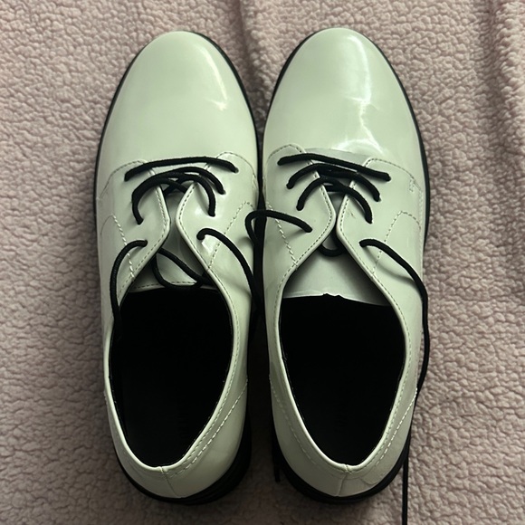 Shoes - Women’s platform White Lace-Up Shoes